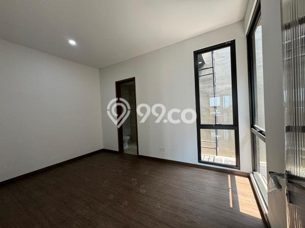Rumah Mewah LB 242m2 Siap Pakai Desain Elegan di BSD City, Tangerang Rumah Mewah LB 242m2 Siap Pakai Desain Elegan di BSD City, Tangerang