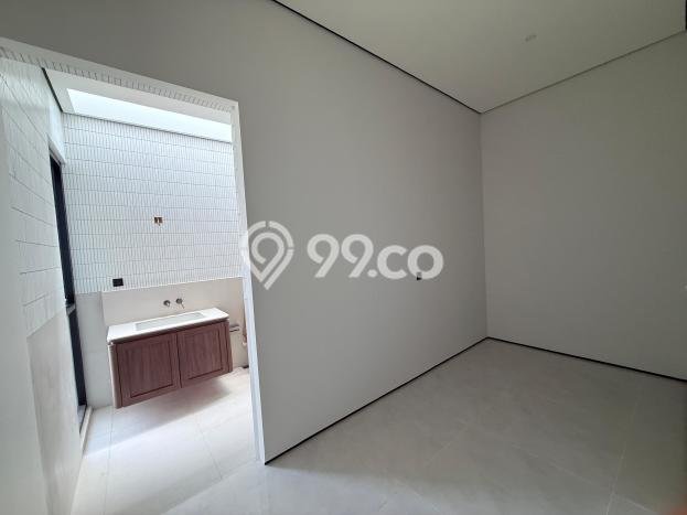 Rumah Luxury Modern Tanpa Renovasi di BSD Eminent Tangerang Rumah Luxury Modern Tanpa Renovasi di BSD Eminent Tangerang