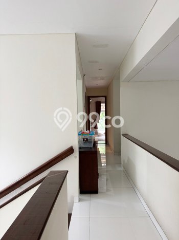 Ready to Use! Premium House LT 774m2 Desain Modern di BSD Green Wich Ready to Use! Premium House LT 774m2 Desain Modern di BSD Green Wich