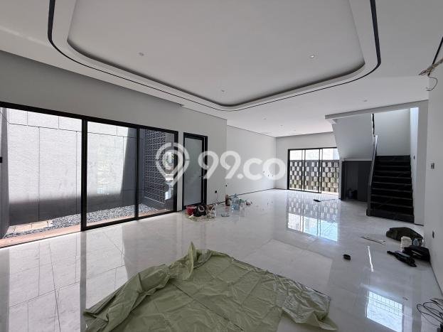 Rumah Luxury Modern Tanpa Renovasi di BSD Eminent Tangerang Rumah Luxury Modern Tanpa Renovasi di BSD Eminent Tangerang