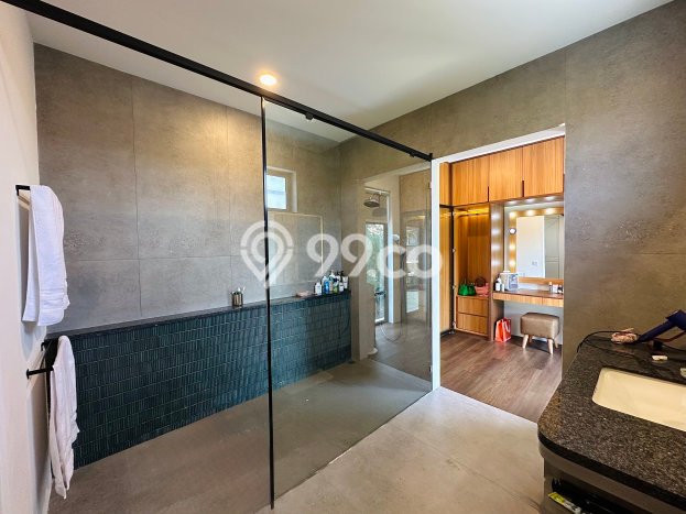Ready to Use! Premium House LT 392m2 Desain Modern di Alam Sutera Ready to Use! Premium House LT 392m2 Desain Modern di Alam Sutera