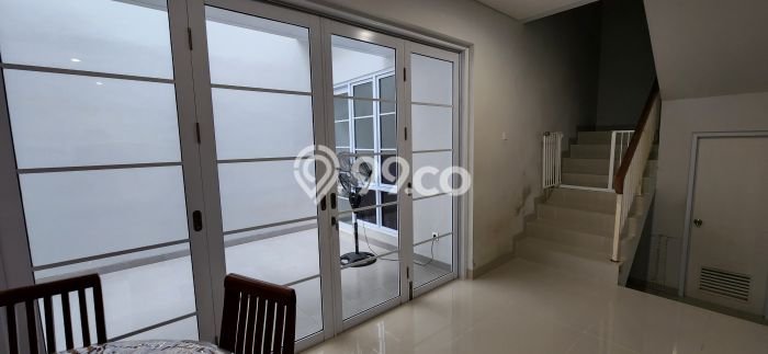 Rumah Elit LB 160m2 Siap Pakai Desain Elegan di Gading Serpong IL Lago, Tangerang Rumah Elit LB 160m2 Siap Pakai Desain Elegan di Gading Serpong IL Lago, Tangerang