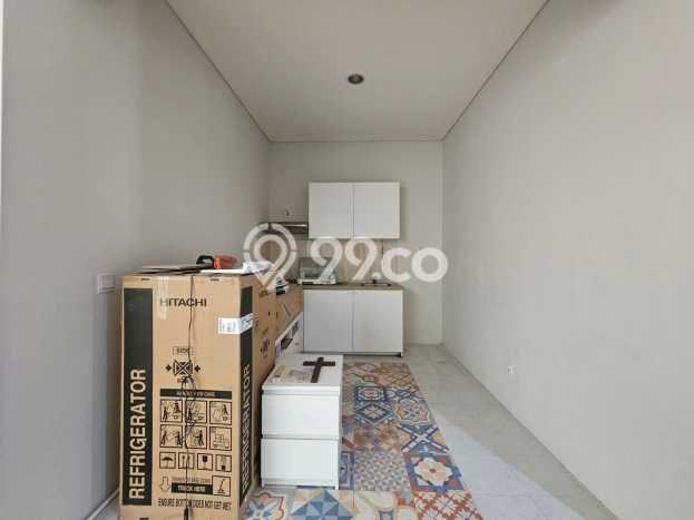 Rumah Mewah LB 150m2 Siap Pakai Desain Elegan di BSD Eminent, Tangerang Rumah Mewah LB 150m2 Siap Pakai Desain Elegan di BSD Eminent, Tangerang