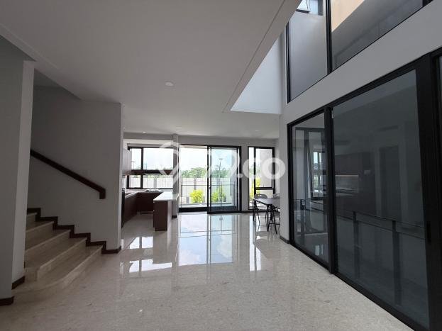 Ready to Use! Premium House LT 136m2 Desain Modern di BSD City Ready to Use! Premium House LT 136m2 Desain Modern di BSD City