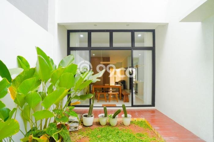 Rumah Elit Modern Tanpa Renovasi di Gading Serpong Tangerang Rumah Elit Modern Tanpa Renovasi di Gading Serpong Tangerang