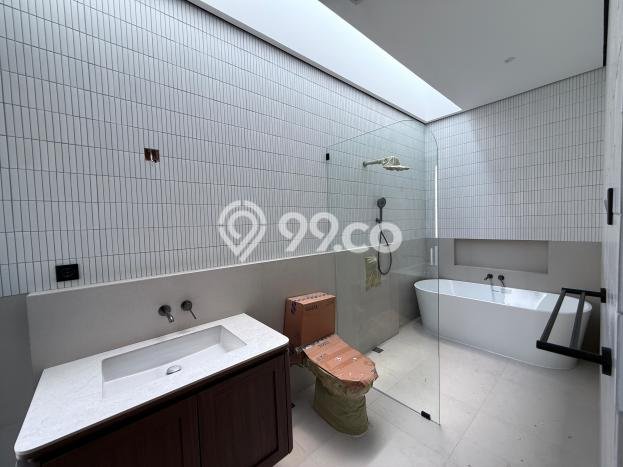 Rumah Luxury Modern Tanpa Renovasi di BSD Eminent Tangerang Rumah Luxury Modern Tanpa Renovasi di BSD Eminent Tangerang