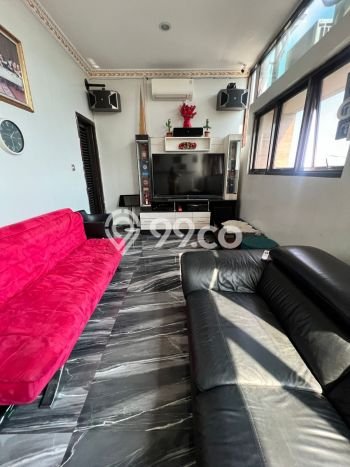 Ruko Dijual di Jakarta Timur LT 102m2 & LB 306m2 Lokasi Terbaik! Ruko Dijual di Jakarta Timur LT 102m2 & LB 306m2 Lokasi Terbaik!