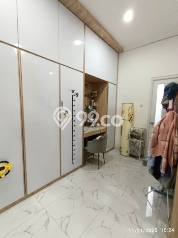 Rumah Elit Modern Tanpa Renovasi di Jakarta Garden City Jakarta Timur Rumah Elit Modern Tanpa Renovasi di Jakarta Garden City Jakarta Timur