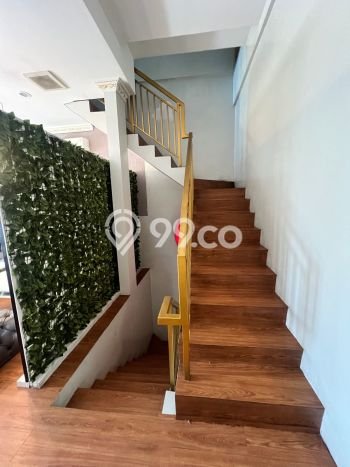 Ruko Dijual di Jakarta Timur LT 102m2 & LB 306m2 Lokasi Terbaik! Ruko Dijual di Jakarta Timur LT 102m2 & LB 306m2 Lokasi Terbaik!