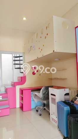 Rumah Mewah LB 150m2 Siap Pakai Desain Elegan di Alam Sutera, Tangerang Rumah Mewah LB 150m2 Siap Pakai Desain Elegan di Alam Sutera, Tangerang