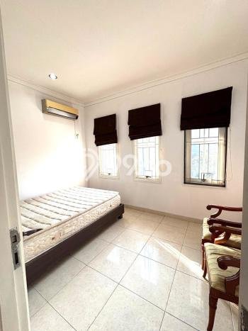 Ready to Use! Luxury House LT 200m2 Desain Elegan di Alam Sutera Ready to Use! Luxury House LT 200m2 Desain Elegan di Alam Sutera