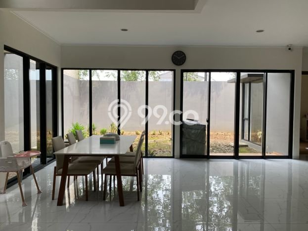 Rumah Elit Modern Siap Huni di Suvarna Sutera Tangerang Rumah Elit Modern Siap Huni di Suvarna Sutera Tangerang