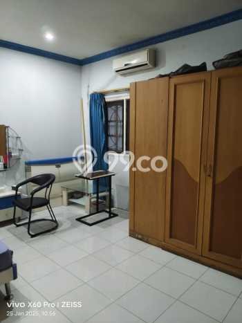 Jual Rumah Mewah Elegan Dengan View Eksklusif di Jelambar, Jakarta Barat Jual Rumah Mewah Elegan Dengan View Eksklusif di Jelambar, Jakarta Barat