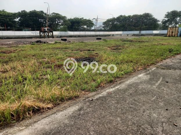 Tanah Disewa Strategis di Jakarta Barat Luas 8300m2 Tanah Disewa Strategis di Jakarta Barat Luas 8300m2
