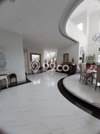 Dijual Rumah Premium dengan Fasilitas Sekitar Lengkap di BSD, Tangerang Selatan Dijual Rumah Premium dengan Fasilitas Sekitar Lengkap di BSD, Tangerang Selatan