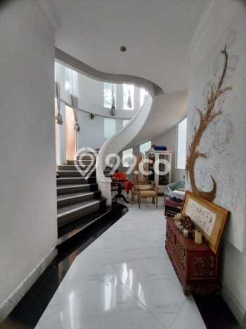 Dijual Rumah Premium dengan Fasilitas Sekitar Lengkap di BSD, Tangerang Selatan Dijual Rumah Premium dengan Fasilitas Sekitar Lengkap di BSD, Tangerang Selatan