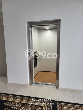 Rumah Elit Modern Tanpa Renovasi di BSD Tangerang Rumah Elit Modern Tanpa Renovasi di BSD Tangerang