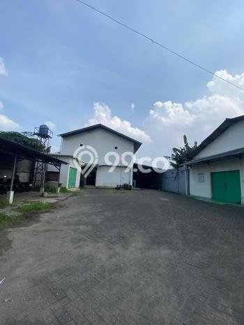 Pabrik Strategis Kawasan Curug, Luas 1800m², Jalan Utama, Tingkat Keramaian Tinggi Pabrik Strategis Kawasan Curug, Luas 1800m², Jalan Utama, Tingkat Keramaian Tinggi