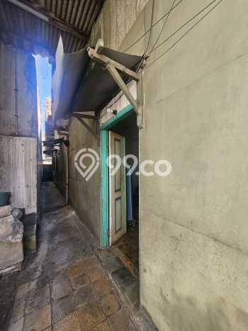 GOOD DEAL! Rumah Premium di Tembalang, Luas 680m2m² Bangunan 400m2m² GOOD DEAL! Rumah Premium di Tembalang, Luas 680m2m² Bangunan 400m2m²
