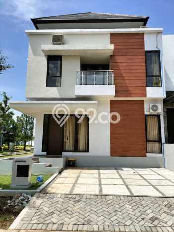 Rumah LT 155m² / LB 179m² Pemandangan Kota di Ngaliyan, Semarang Rumah LT 155m² / LB 179m² Pemandangan Kota di Ngaliyan, Semarang