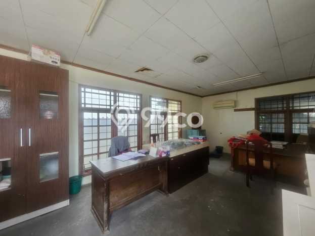 PRIME LOCATION! Gudang di Genuk, Luas 790m², Kawasan Komersial, Posisi Premium PRIME LOCATION! Gudang di Genuk, Luas 790m², Kawasan Komersial, Posisi Premium