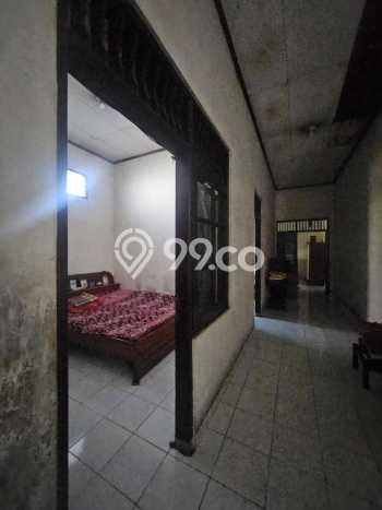 GOOD DEAL! Rumah Premium di Tembalang, Luas 680m2m² Bangunan 400m2m² GOOD DEAL! Rumah Premium di Tembalang, Luas 680m2m² Bangunan 400m2m²