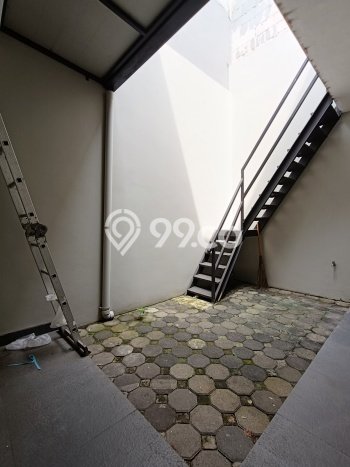 Rumah Luas Tanah 126m2m² di , Jakarta Selatan - Lokasi Strategis Rumah Luas Tanah 126m2m² di , Jakarta Selatan - Lokasi Strategis