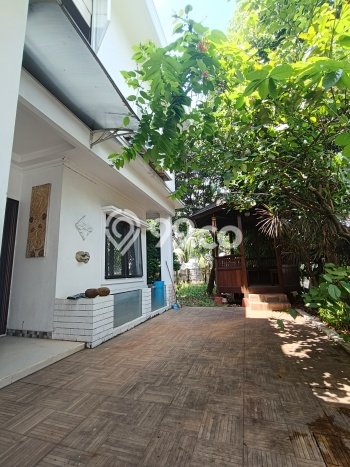 Jual Rumah Mewah Elegan Dengan View Cantik di Bintaro, Tangerang Selatan Jual Rumah Mewah Elegan Dengan View Cantik di Bintaro, Tangerang Selatan
