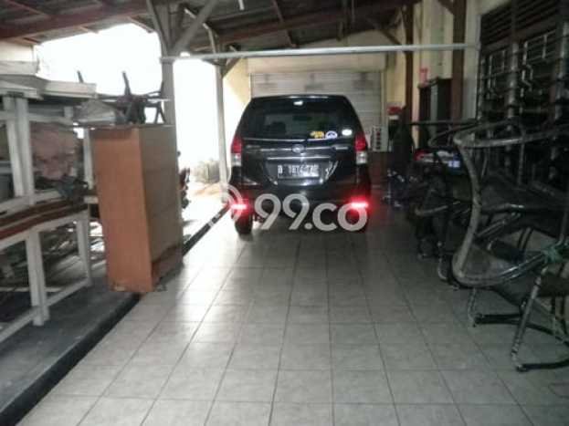 Ready to Use! Luxury House LT 466m2 Desain Modern di Cawang Ready to Use! Luxury House LT 466m2 Desain Modern di Cawang