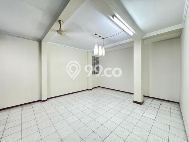 PRIME LOCATION! Rumah Strategis area Mampang, Luas 191m² LB 110m² PRIME LOCATION! Rumah Strategis area Mampang, Luas 191m² LB 110m²