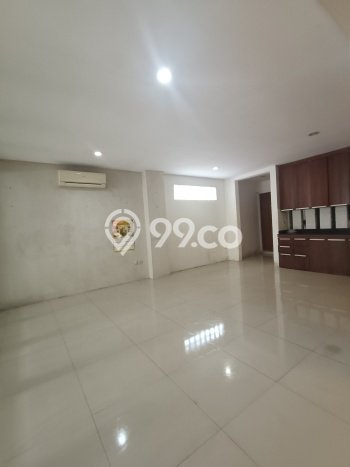 Siap Huni Hunian Elit 7 Kamar di Kebayoran Baru Dekat ke Mana Pun Siap Huni Hunian Elit 7 Kamar di Kebayoran Baru Dekat ke Mana Pun