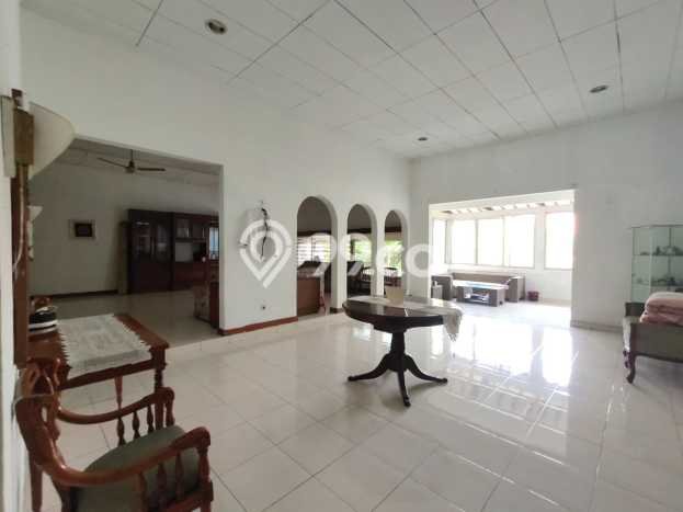 Hunian Elit LB 318m2 Siap Pakai Desain Elegan di Kemang, Jakarta Selatan Hunian Elit LB 318m2 Siap Pakai Desain Elegan di Kemang, Jakarta Selatan