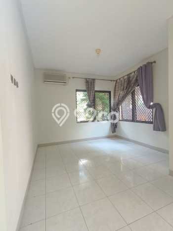 Jual Rumah Mewah Elegan Dengan View Cantik di Bintaro, Tangerang Selatan Jual Rumah Mewah Elegan Dengan View Cantik di Bintaro, Tangerang Selatan
