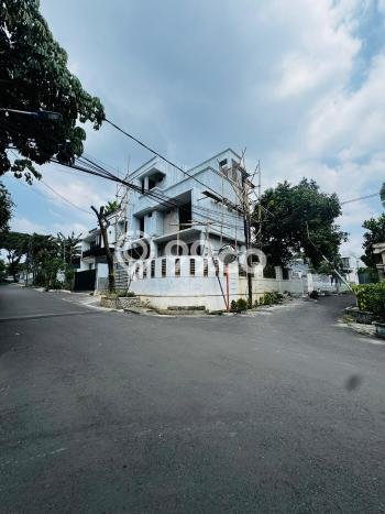 Rumah Luxury Modern Siap Huni di Cipete Jakarta Selatan Rumah Luxury Modern Siap Huni di Cipete Jakarta Selatan