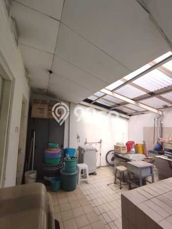 Ready to Use! Premium House LT 517m2 Desain Modern di Cikini Ready to Use! Premium House LT 517m2 Desain Modern di Cikini