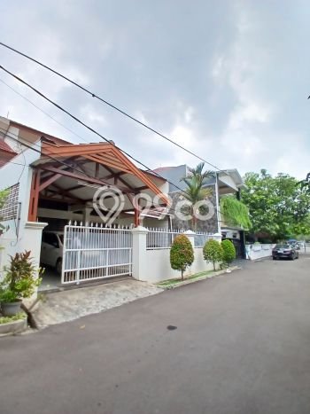 For Sale Hunian Rumah Terawat 3 Kamar di Jatiwaringin, Bekasi For Sale Hunian Rumah Terawat 3 Kamar di Jatiwaringin, Bekasi