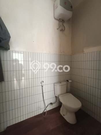 Rumah di Lebak Bulus, Akses ke Pusat Kota, LT 200m² Rumah di Lebak Bulus, Akses ke Pusat Kota, LT 200m²