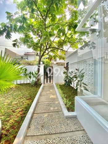 Rumah Kawasan Lebak Bulus, LT 302m², Bangunan 450m² Rumah Kawasan Lebak Bulus, LT 302m², Bangunan 450m²