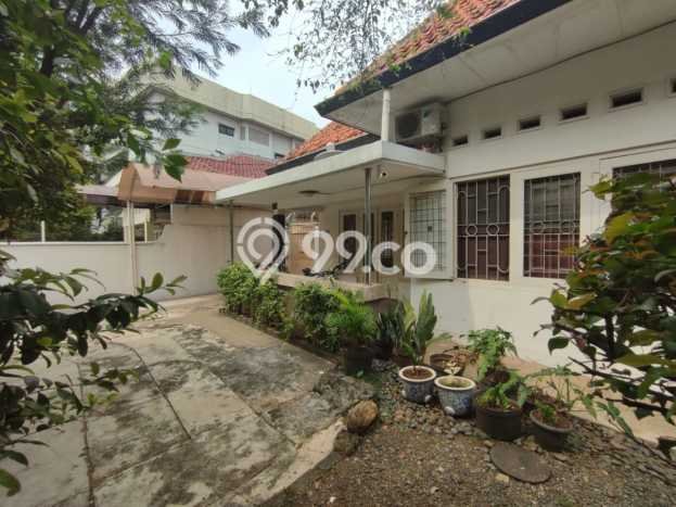 Ready to Use! Premium House LT 517m2 Desain Modern di Cikini Ready to Use! Premium House LT 517m2 Desain Modern di Cikini