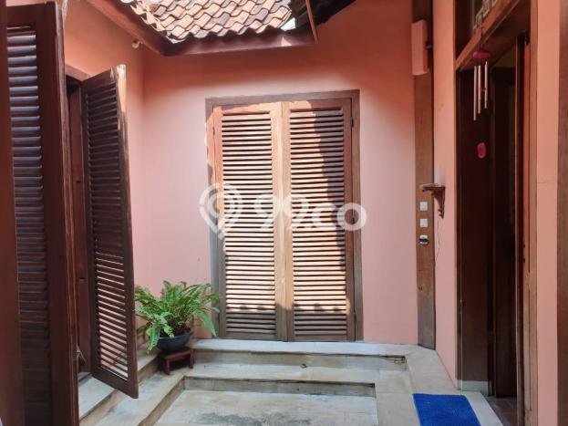 Rumah Elit Modern Tanpa Renovasi di Setiabudi Jakarta Selatan Rumah Elit Modern Tanpa Renovasi di Setiabudi Jakarta Selatan