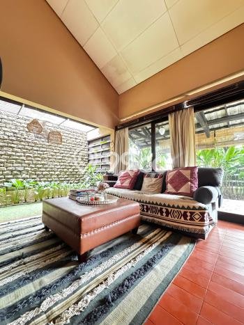 Ready to Use! Luxury House LT 180m2 Desain Elegan di Bintaro Ready to Use! Luxury House LT 180m2 Desain Elegan di Bintaro
