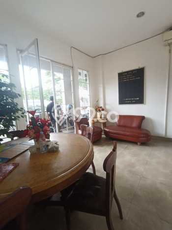 Unit Ruko Dijual di Jakarta Selatan LT 112m2 & LB 216m2 Unit Ruko Dijual di Jakarta Selatan LT 112m2 & LB 216m2