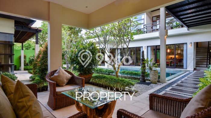 HARGA TERBAIK! Vila Kawasan , Ukuran 400m2m², Lokasi Eksklusif dengan privasi terjaga HARGA TERBAIK! Vila Kawasan , Ukuran 400m2m², Lokasi Eksklusif dengan privasi terjaga
