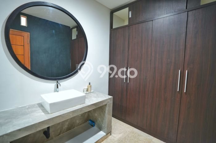Vila Premium Kawasan Umalas, Dimensi 300m², Area Asri untuk keluarga Vila Premium Kawasan Umalas, Dimensi 300m², Area Asri untuk keluarga