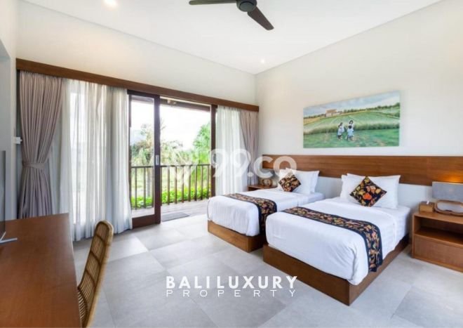 FOR SALE! Vila Kawasan , Luas 455m2m², Lokasi Strategis FOR SALE! Vila Kawasan , Luas 455m2m², Lokasi Strategis