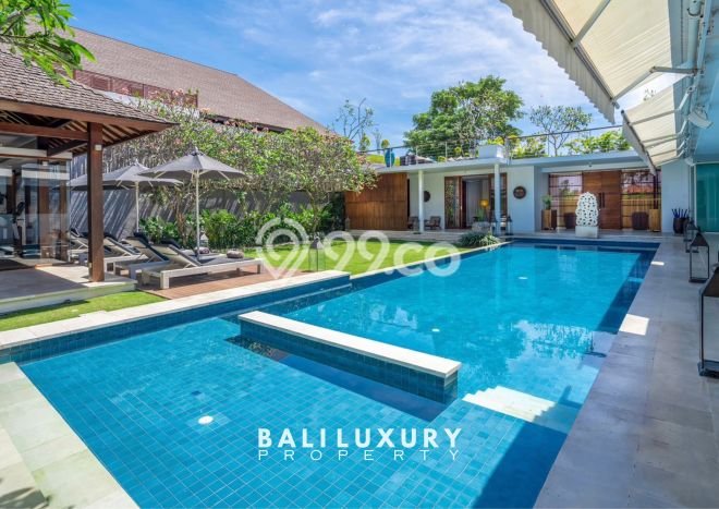 DIJUAL! Vila Kawasan , Luas 830m2m², Lokasi Premium DIJUAL! Vila Kawasan , Luas 830m2m², Lokasi Premium