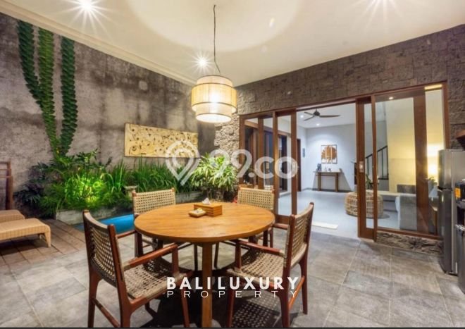 FOR SALE! Vila Kawasan , Luas 455m2m², Lokasi Strategis FOR SALE! Vila Kawasan , Luas 455m2m², Lokasi Strategis