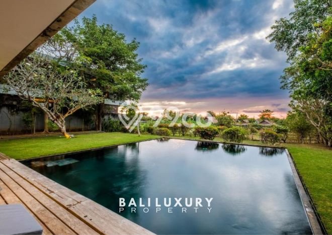 LOKASI STRATEGIS! Vila di , Area 915m2m², Lokasi Prima LOKASI STRATEGIS! Vila di , Area 915m2m², Lokasi Prima