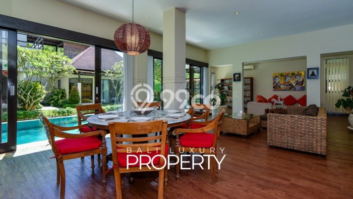 HARGA TERBAIK! Vila Kawasan , Ukuran 400m2m², Lokasi Eksklusif dengan privasi terjaga HARGA TERBAIK! Vila Kawasan , Ukuran 400m2m², Lokasi Eksklusif dengan privasi terjaga