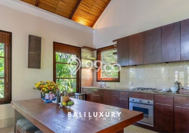 BISNIS POTENSIAL! Vila Kawasan , Luas 586m2m², ROI Menjanjikan BISNIS POTENSIAL! Vila Kawasan , Luas 586m2m², ROI Menjanjikan